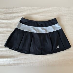 New Balance Pleated Tennis Skirt Size M Women’s Black and Grey